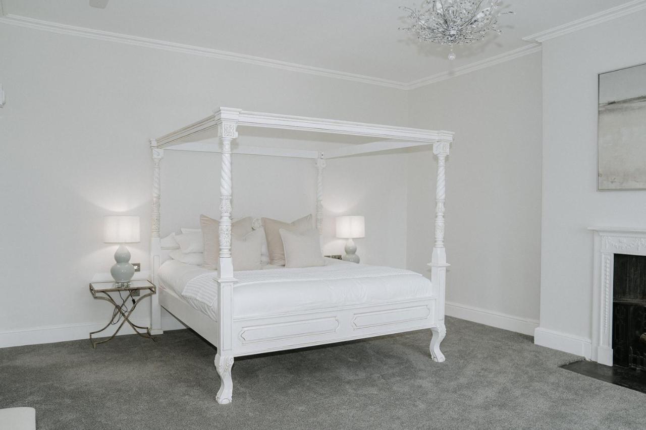 Highfield Hall Mold Luaran gambar